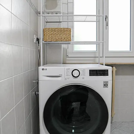 Apartment Centre - St Martin Des Corleans *